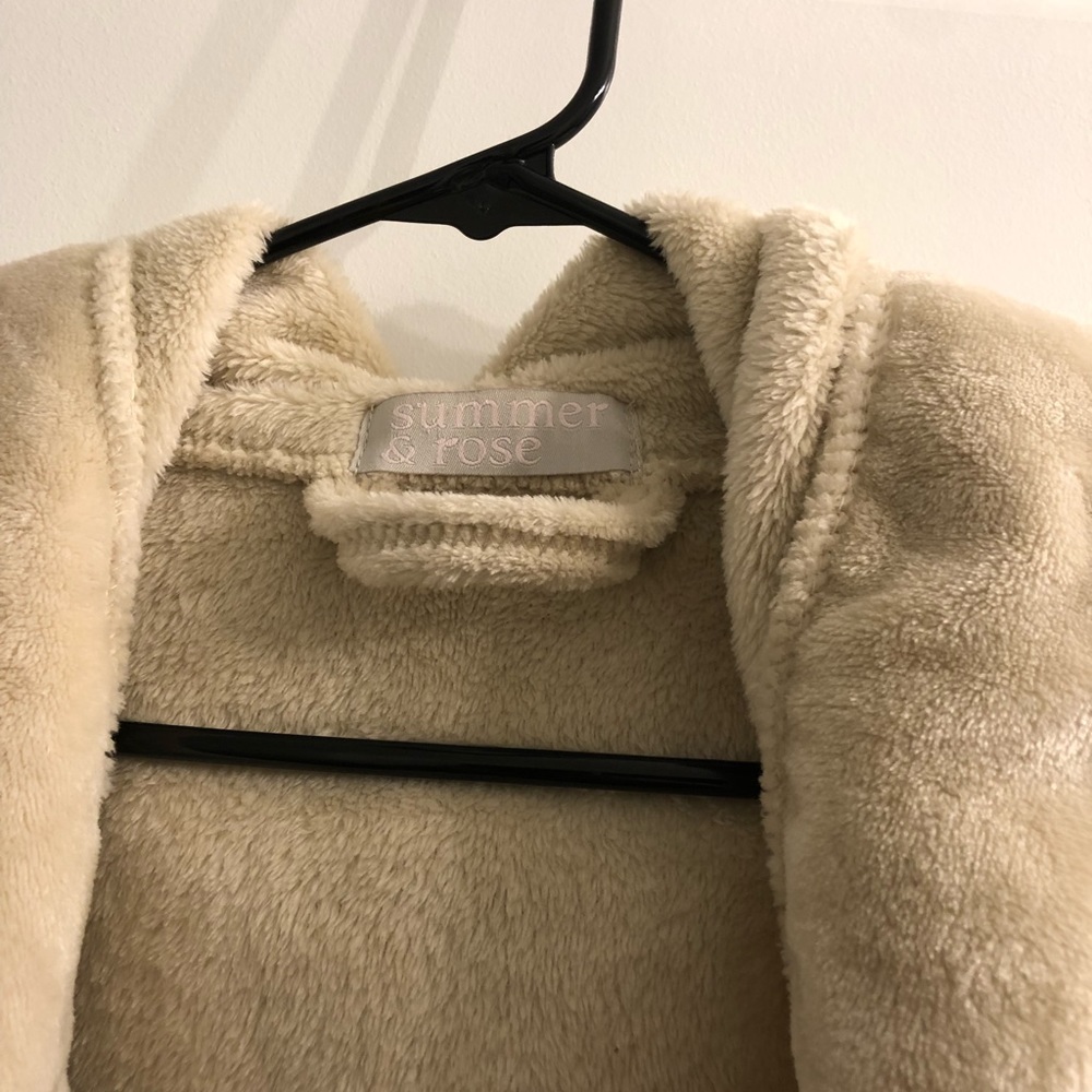 Summer & Rose Cozy Robe - Picture 2 of 2
